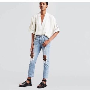 Levi’s | Slim cropped size 24